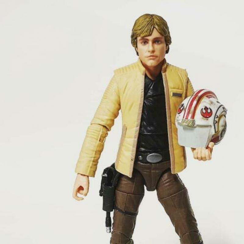 Luke Skywalker Strikes Black Serie 6inch