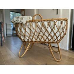 Vintage Rotan Babywiegje, Babybedje - Opknapper