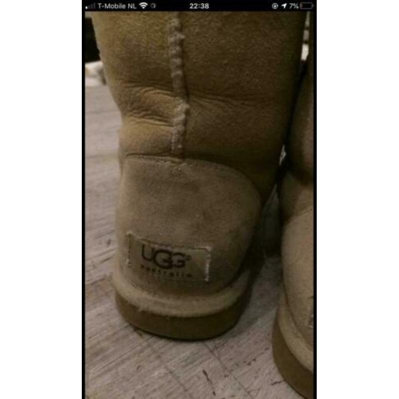 Uggs sand kleur beige maat 38 (W7) gedragen