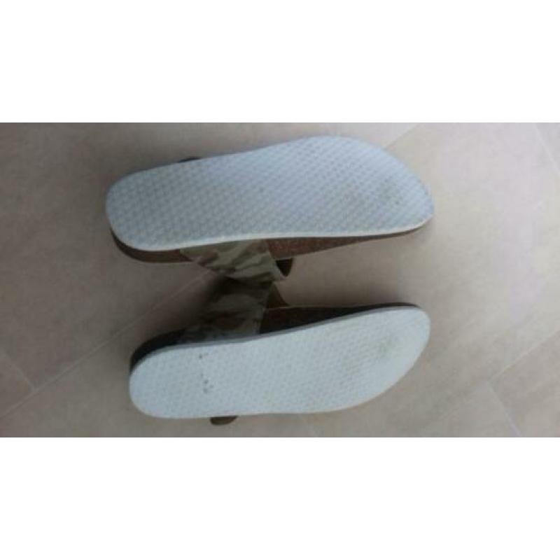 Jongens slippers mt. 39