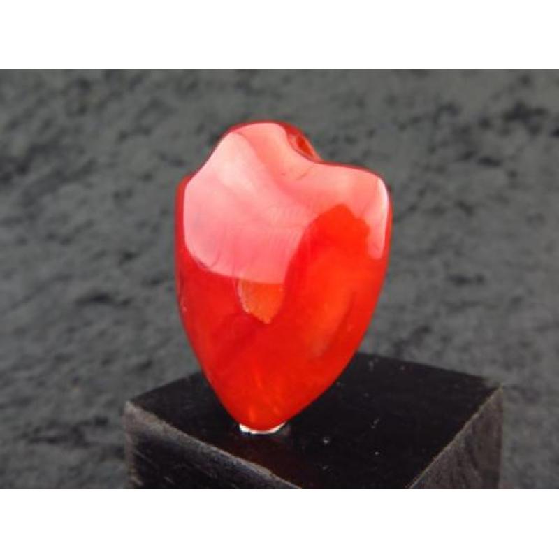 Big Egyptian hart amulet made of carnelian