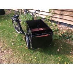 Bakfiets Babboe Big Elektrisch met regenhuif